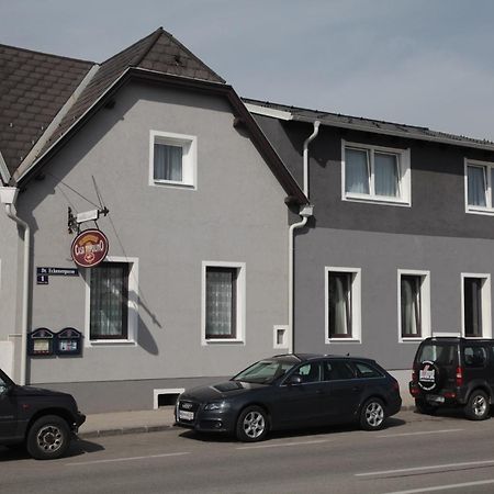 Pension Casa Topolino Винер-Нойштадт Экстерьер фото