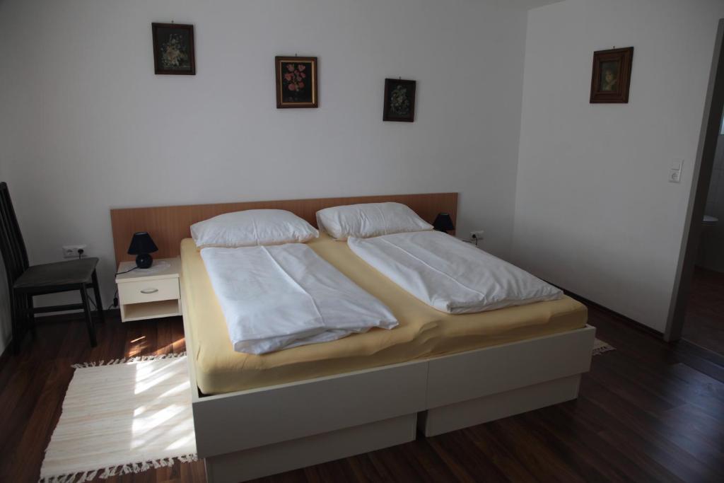 Pension Casa Topolino Винер-Нойштадт Номер фото
