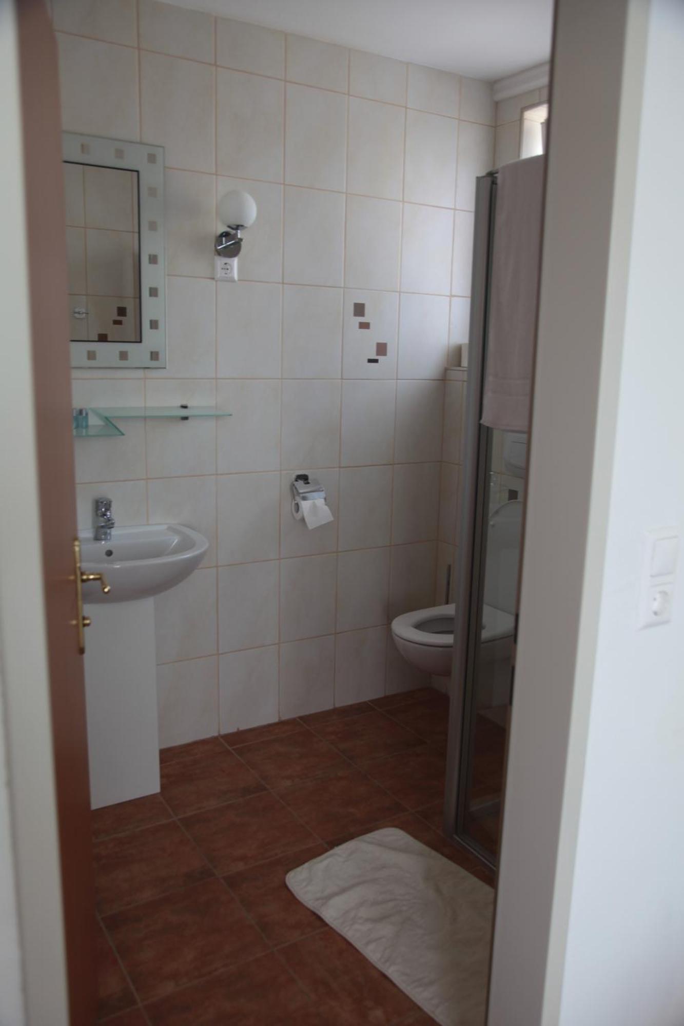 Pension Casa Topolino Винер-Нойштадт Экстерьер фото
