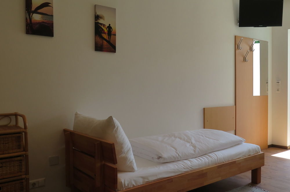 Pension Casa Topolino Винер-Нойштадт Экстерьер фото