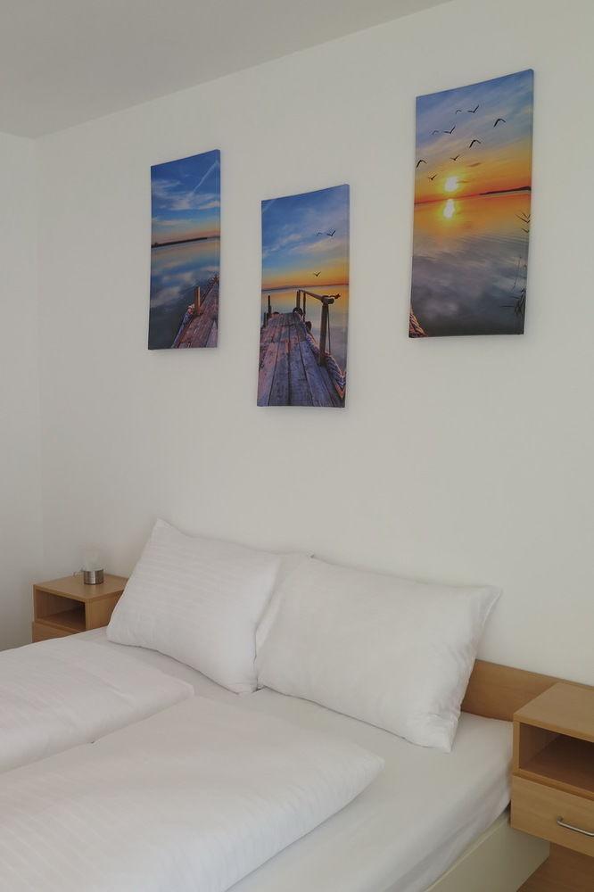 Pension Casa Topolino Винер-Нойштадт Экстерьер фото