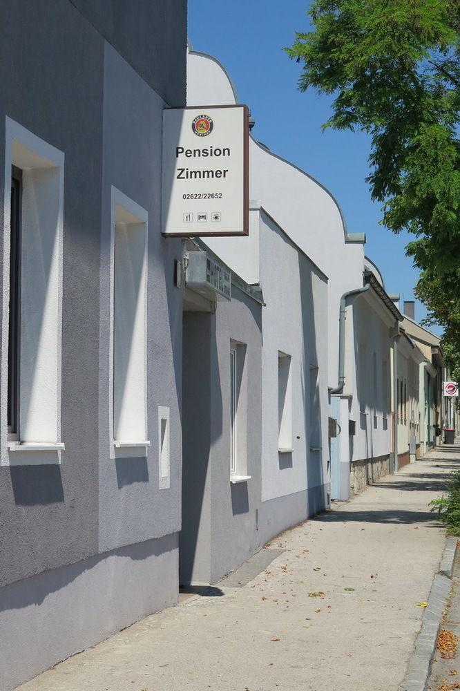 Pension Casa Topolino Винер-Нойштадт Экстерьер фото
