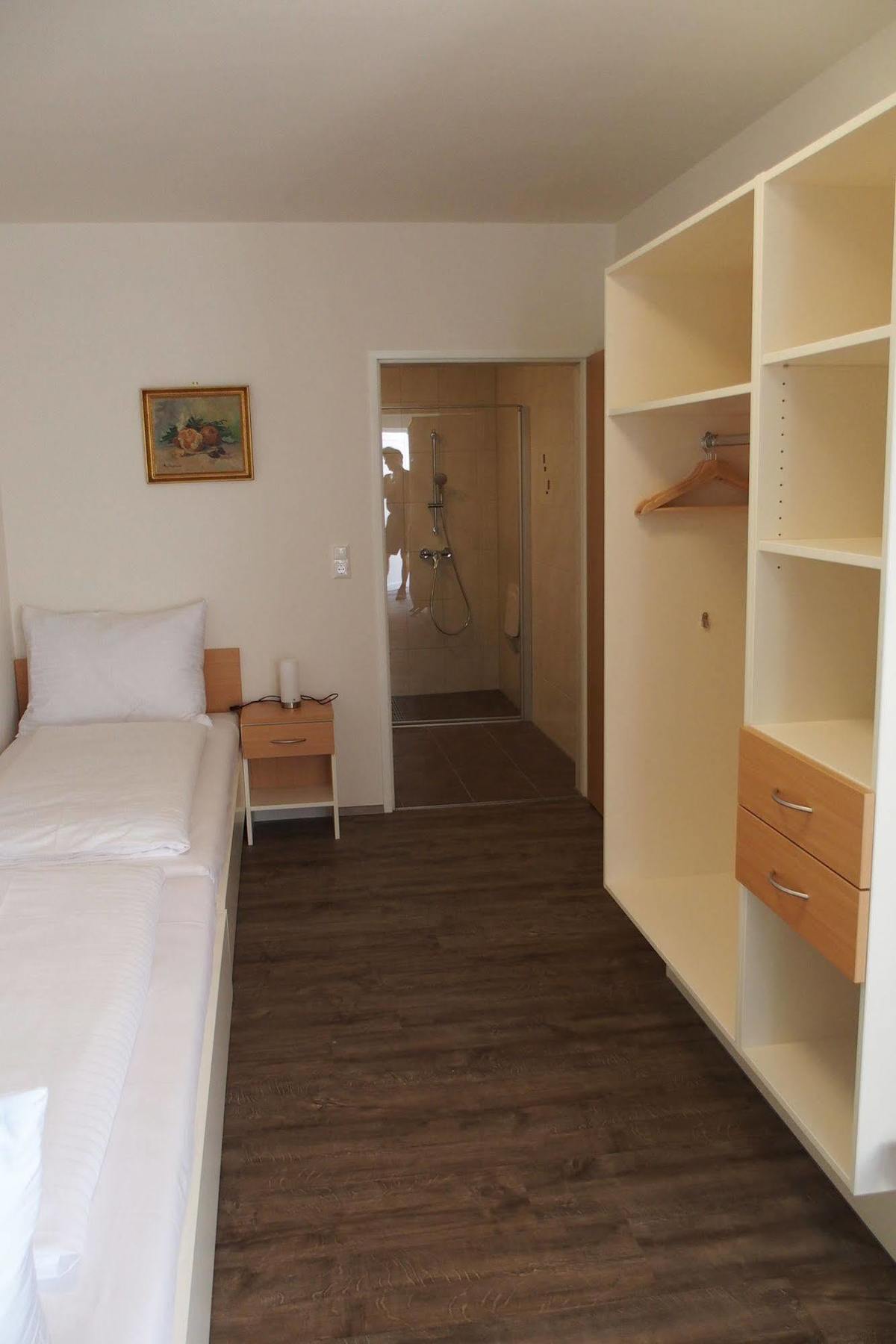 Pension Casa Topolino Винер-Нойштадт Экстерьер фото